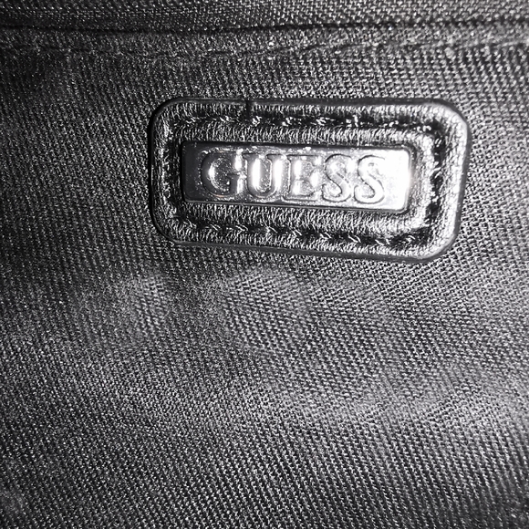 Guess purse - Picture 3 of 5